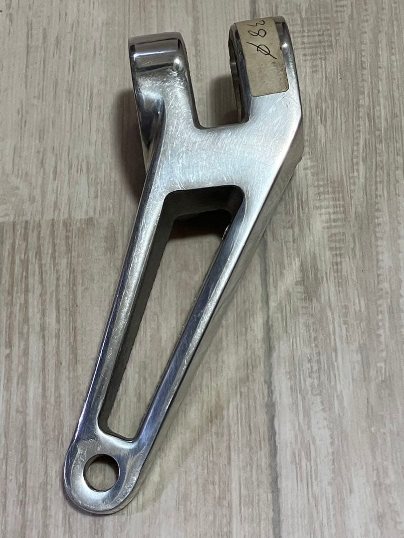 WM ダブルエム ウェリントン　バイク用　ライトステー　38パイ　C8