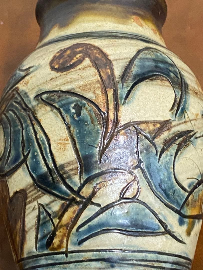 金城次郎 壺屋焼 海老魚唐草文花瓶　 壷　花生　沖縄　人間国宝