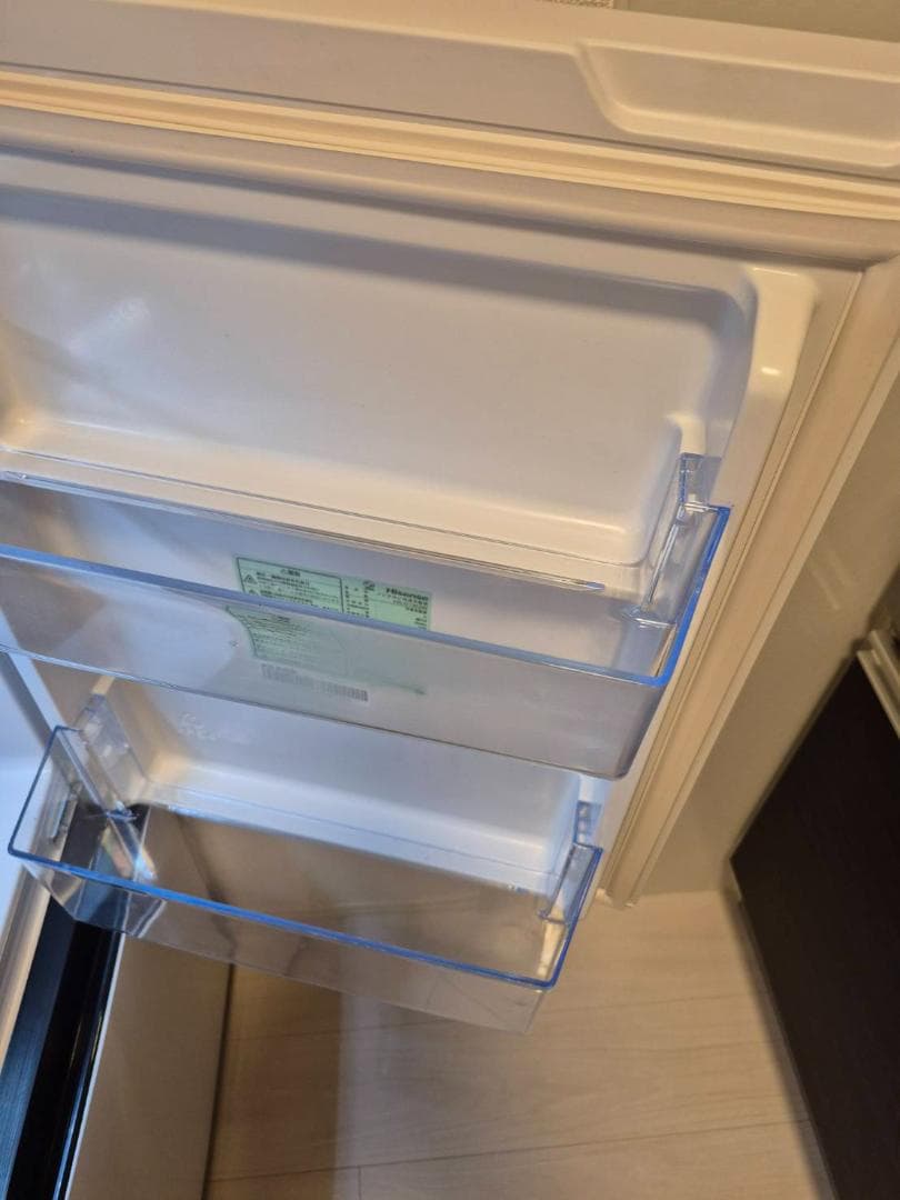 【送料込み】一人暮らし　小型　冷蔵庫135L＊やや美品＊