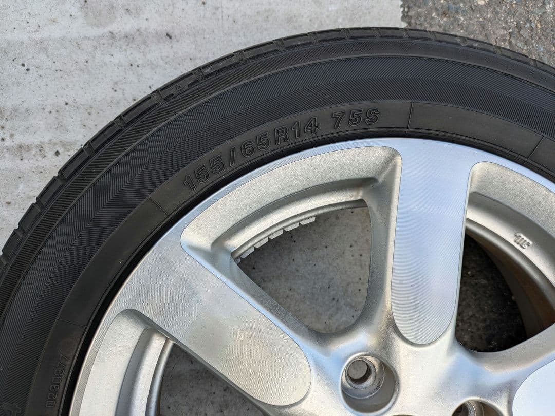 美品✨ N-ONE jg1プレミアム 純正ホイール② (155/65R14)
