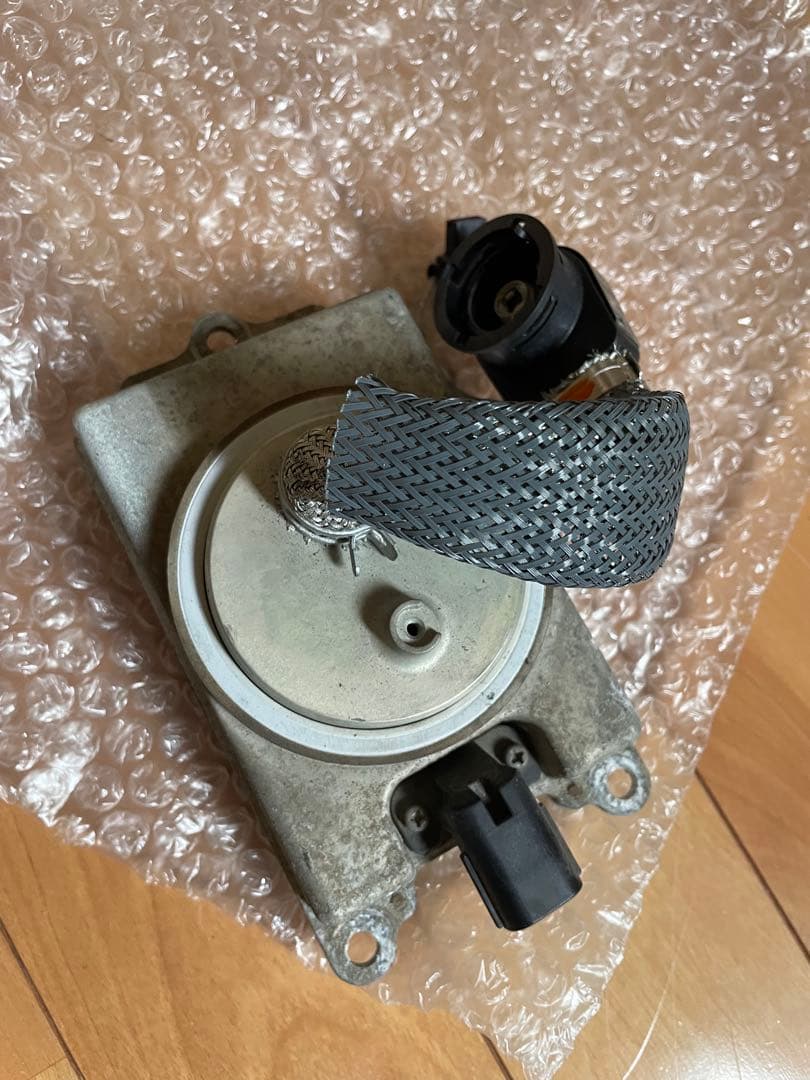 日野自動車　プロフィア　ヘッドランプバラスト厚いタイプ　中古品