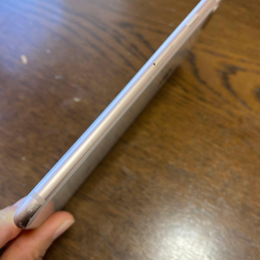 Apple iPhone 8 Plus ゴールド 本体