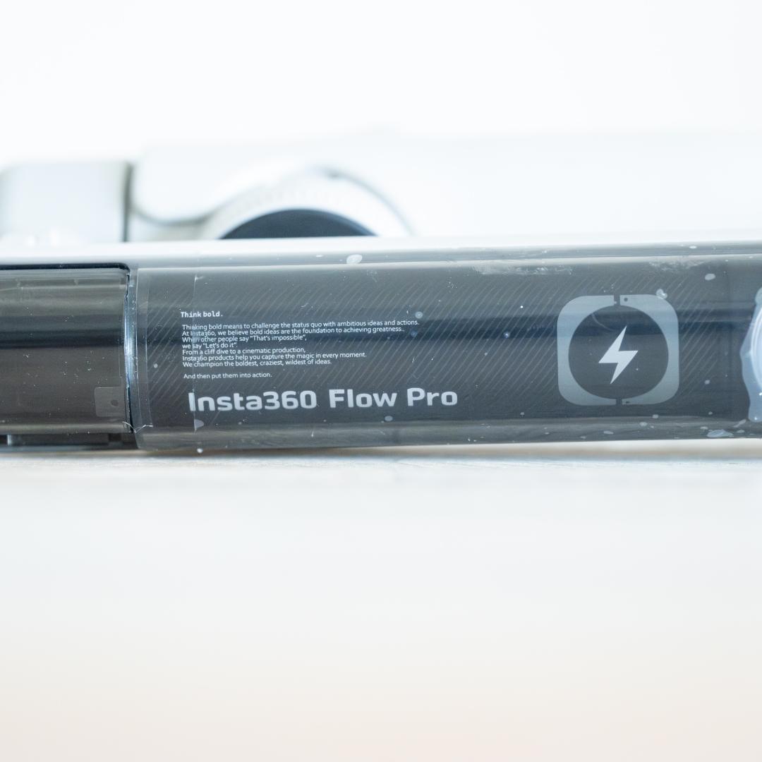 Insta360 Flow Pro スタビライザー　スマホジンバル