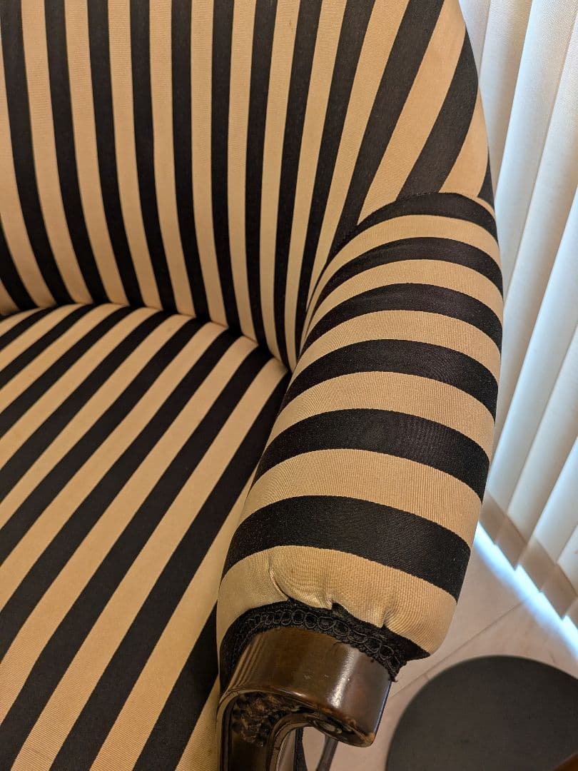 アンティーク　アームチェア　一人掛けソファ　ビンテージ