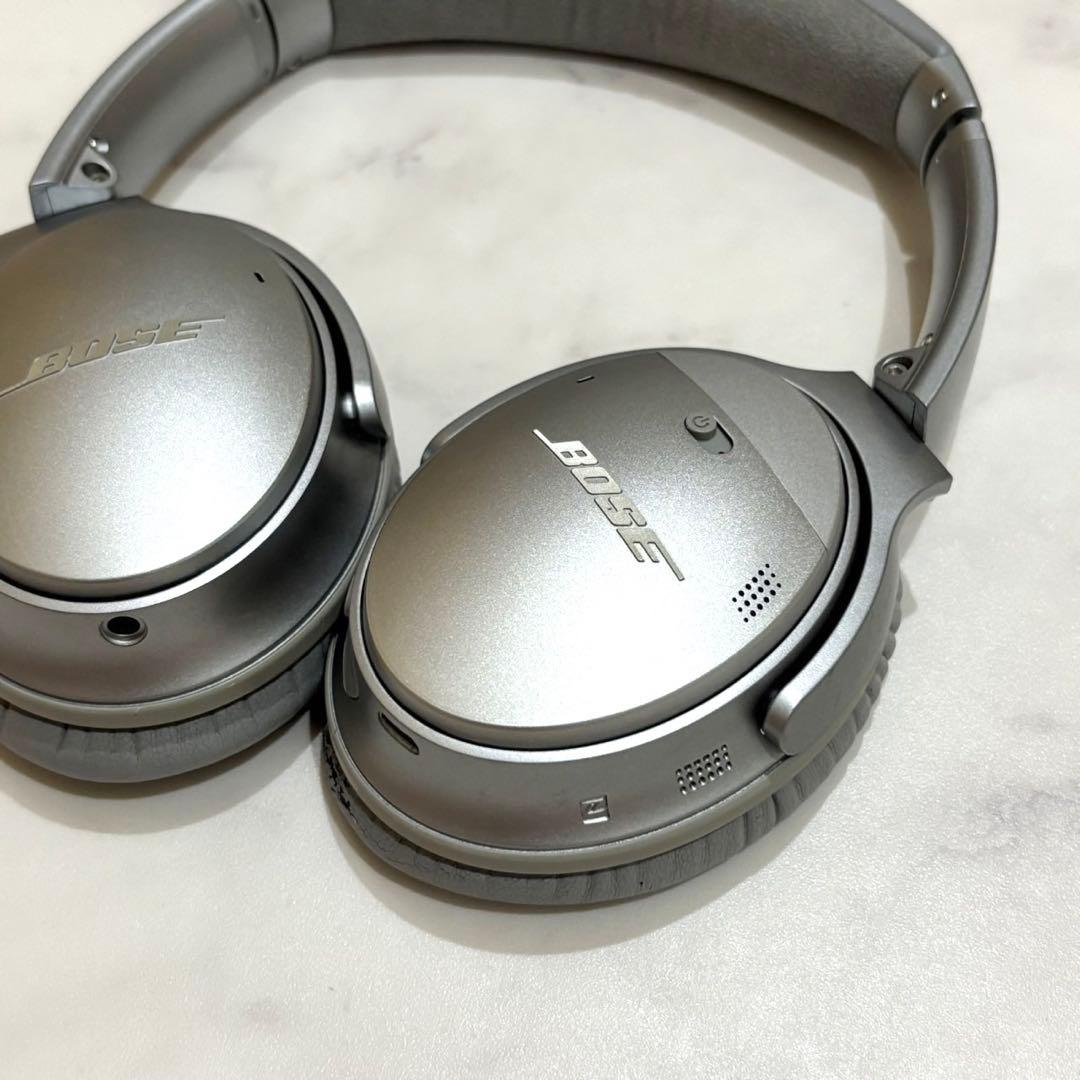 美品✨BOSE ヘッドホン QuietComfort35 廃盤カラー シルバー