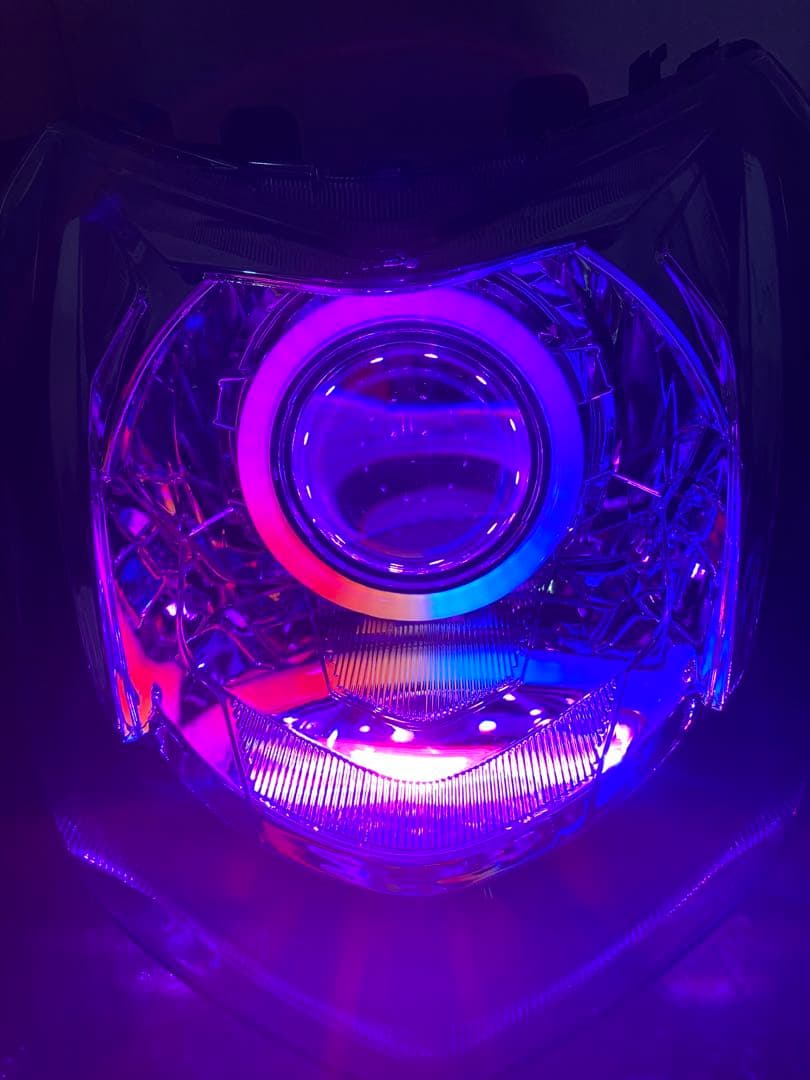 最新型 シグナスX 4型 デビルアイ プロジェクターヘッドライト レインボー