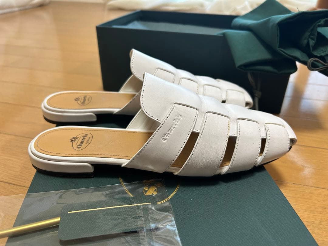 Church's ホワイト レザー ミュール　サンダル チャーチ miumiu