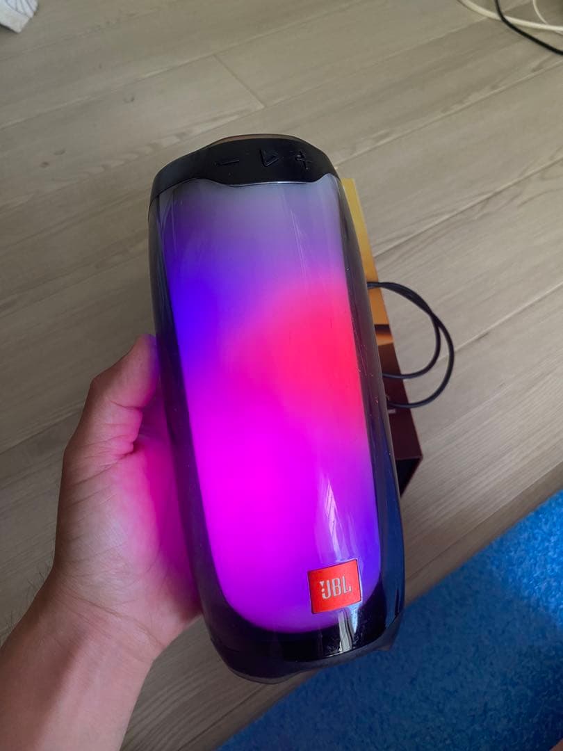 JBL Pulse 4 スピーカー