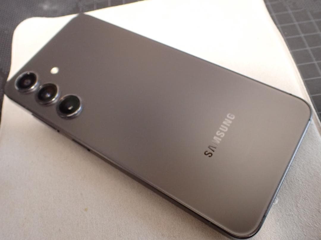 Samsung Galaxy S24 本体 + ケース