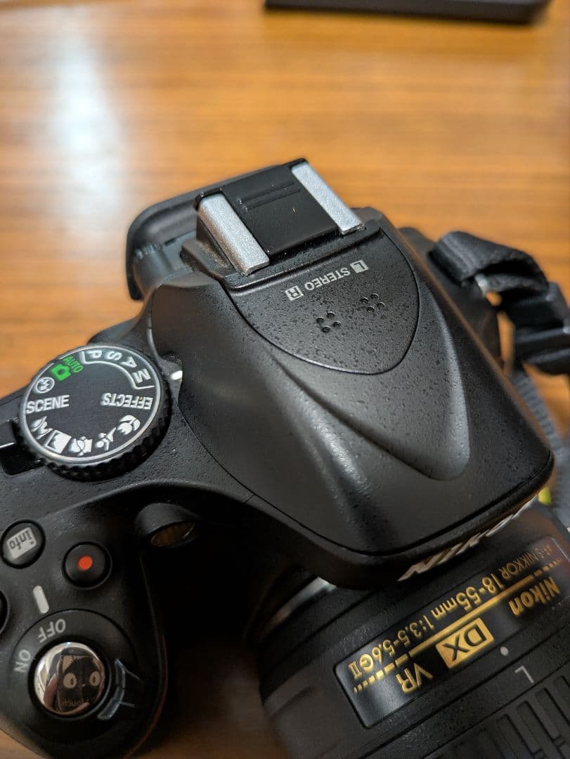 nikon d5200 一眼レフ　カメラ