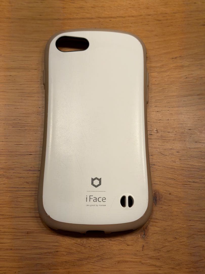 Apple iPhone SE3 64GB ホワイト　スターライト