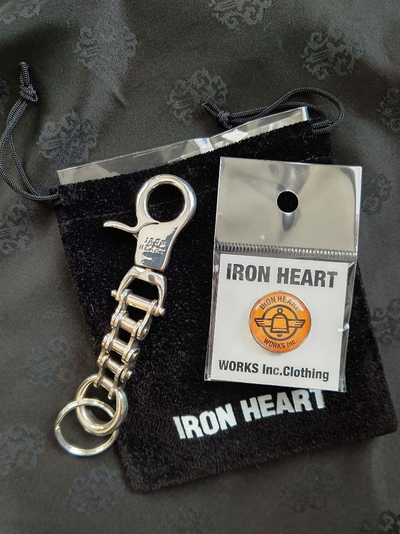 IRON HEART　アイアンハート　シルバーキーホルダー
