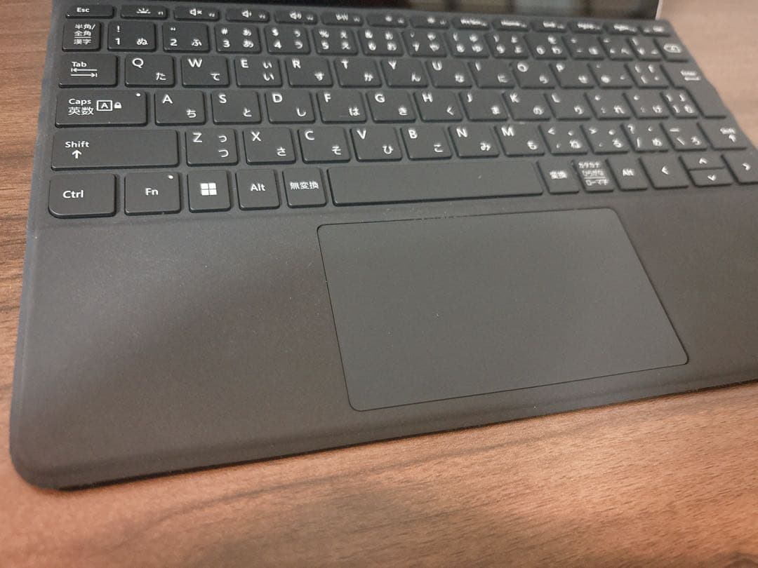 Surface GO2 キーボード付き（2in1 タブレットPC）