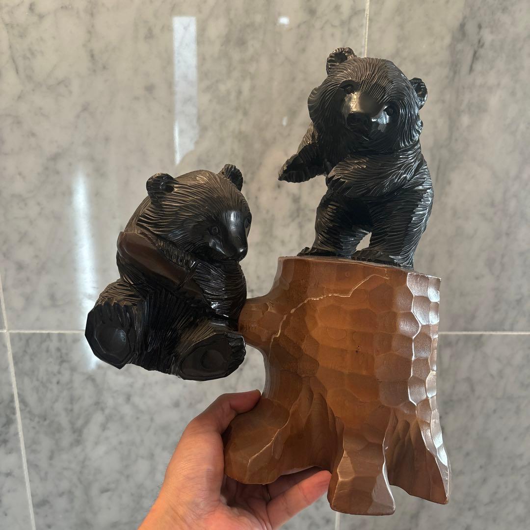 アイヌビンテージ　可愛らしく平和的な瞳に癒される一刀彫りのクマの特大彫刻