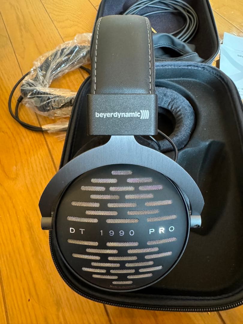 ヘッドホン beyerdynamic DT 1990pro