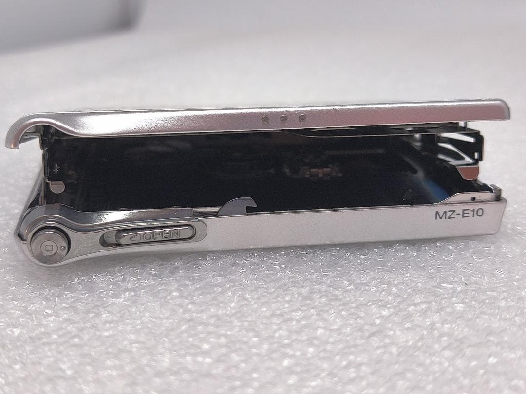 SONY 10周年記念 MD WALKMAN MZ-E10 充電スタンド付