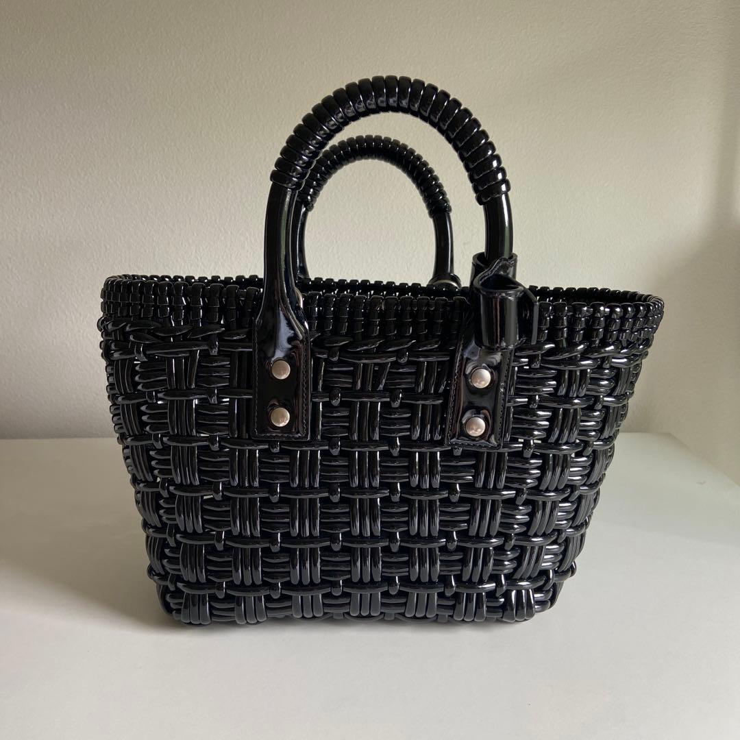 バレンシアガ　BISTRO XS ストラップ付きバスケット　ブラック