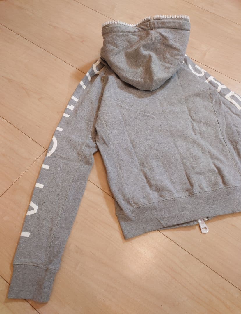 1PIU1UGUALE3 RERAX パーカー セットアップ