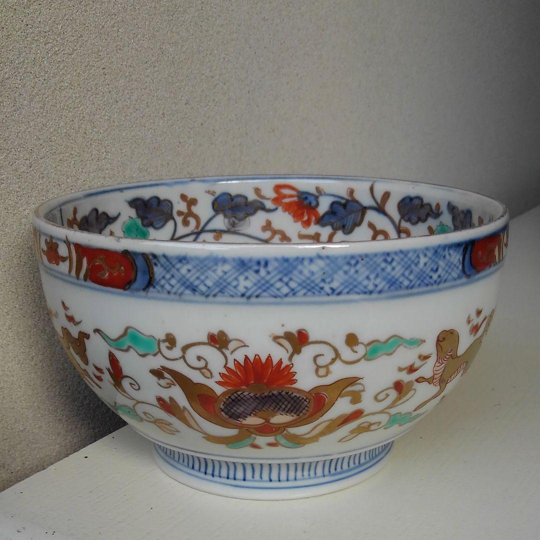 かわいい絵柄の菓子鉢　色絵