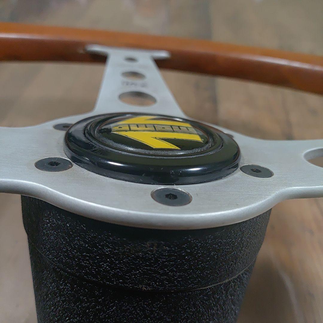 MOMOビンテージハンドル ウッドステアリング INDY ホーンボタン ボス付き