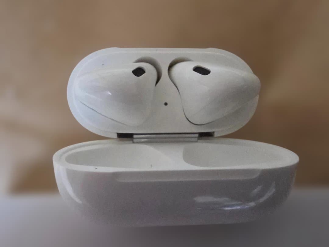 AirPods 本体 充電ケース付き