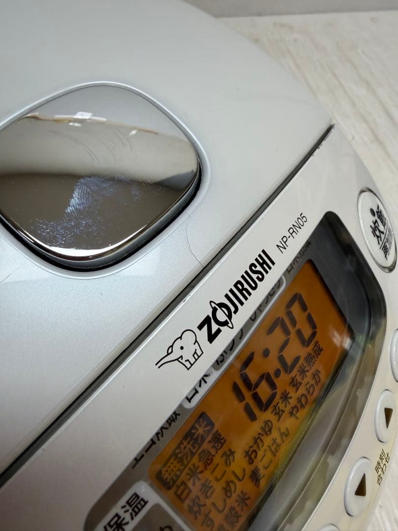 象印　圧力炊飯器3合炊き　NP-RN05　22年製
