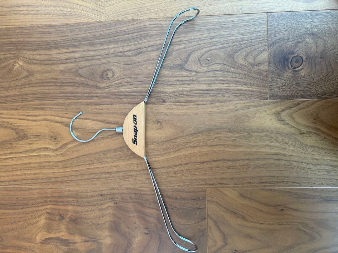 新品・未使用　スナップオン つなぎ カーキ Lサイズ ハンガー付き