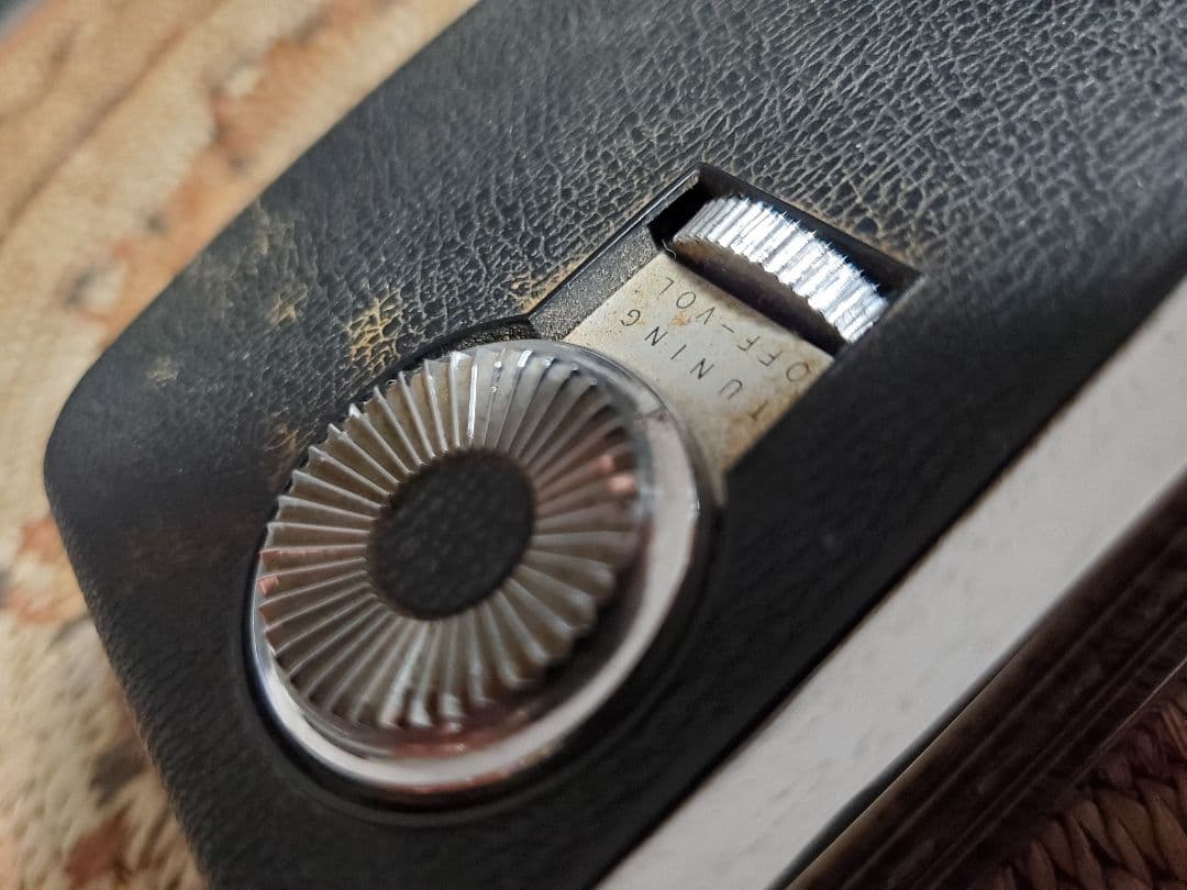 Panasonic 8 AMラジオ MODEL R-1326