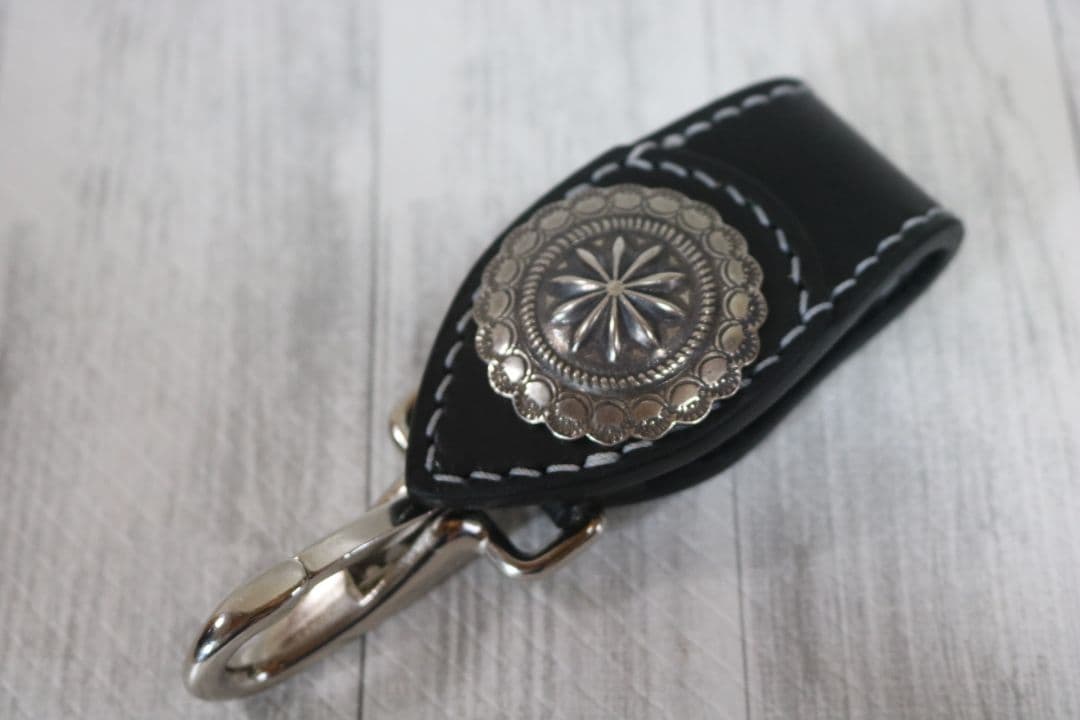 専用　レザー ブラック キーホルダー コンチョ　多脂革　オーダー