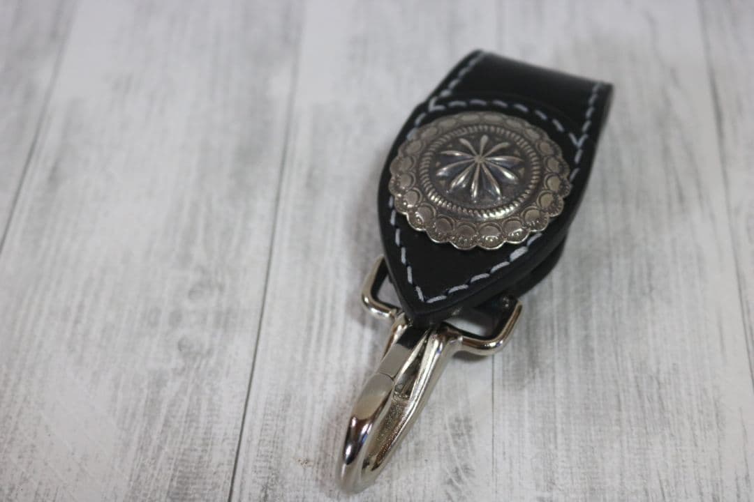 専用　レザー ブラック キーホルダー コンチョ　多脂革　オーダー