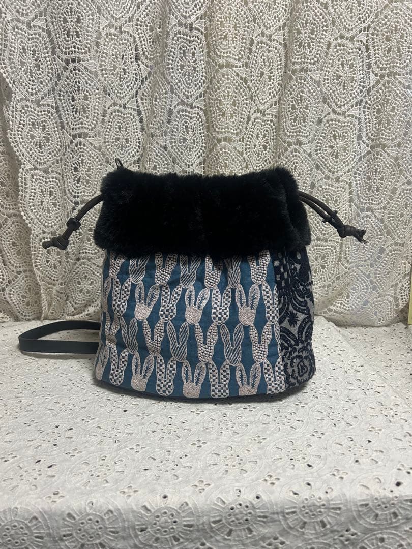 a*a様 60108Ｂミナペルホネンハンドメイドファーポシェット