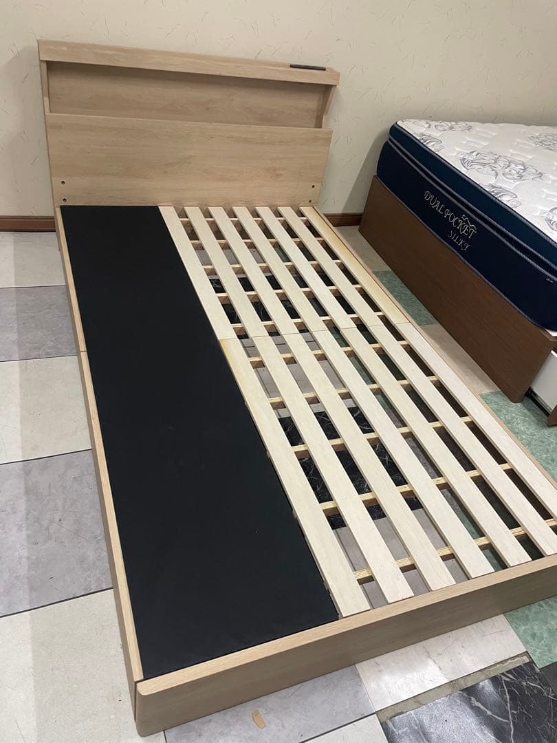 木製セミダブルベッドフレーム 引き出し付き