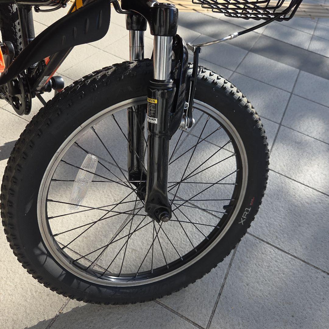 Trek キッズ自転車 20インチ ブラック/オレンジ　(東京都中央区引取のみ)