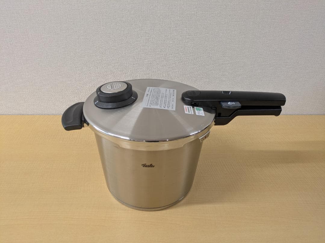 未使用品　フィスラー(Fissler) 圧力鍋　コンフォート　6L　ガラス蓋付き