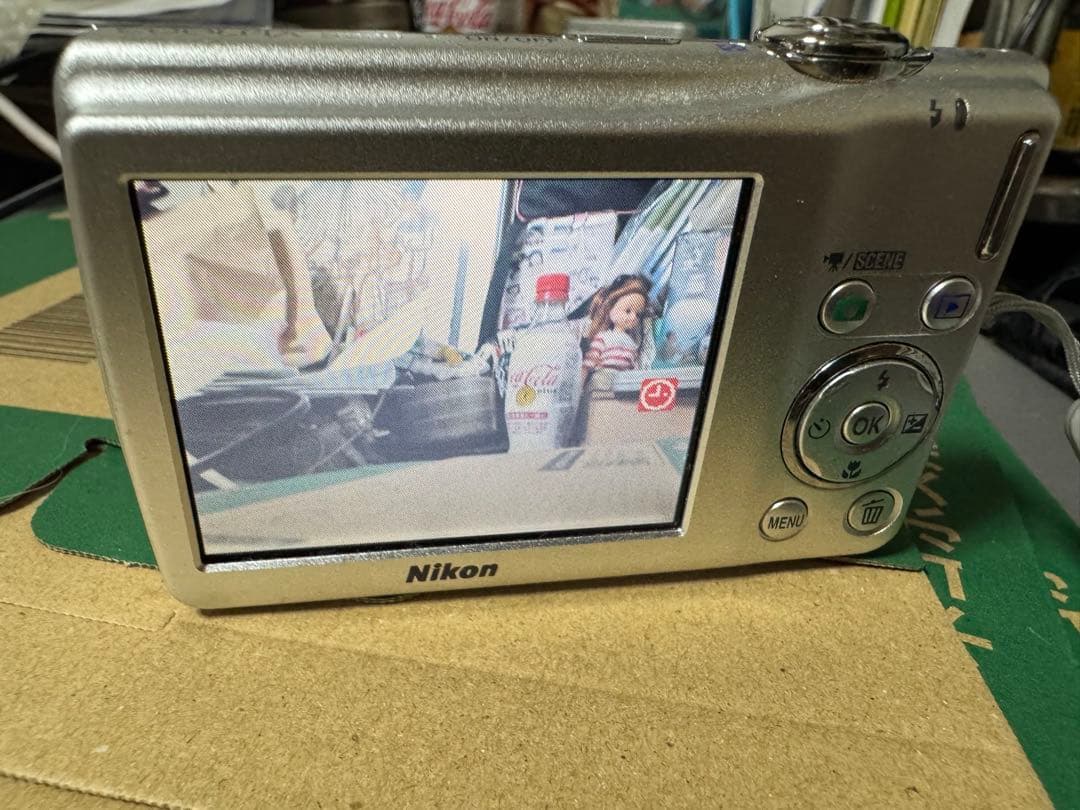 Nikon ニコン COOLPIX S220 デジカメ シルバー