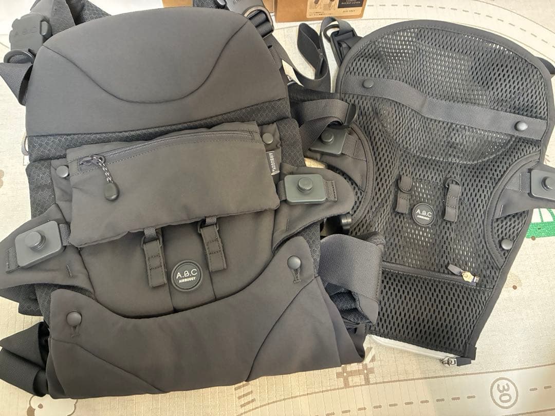 【AirBuggy】ABC抱っこ紐、バックルカバーディムグレー