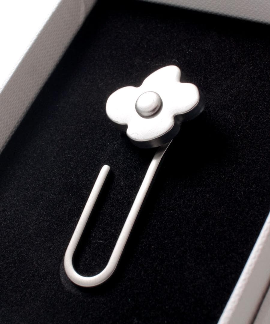 【新品】LARDINI ブートニエール シルバーカラー