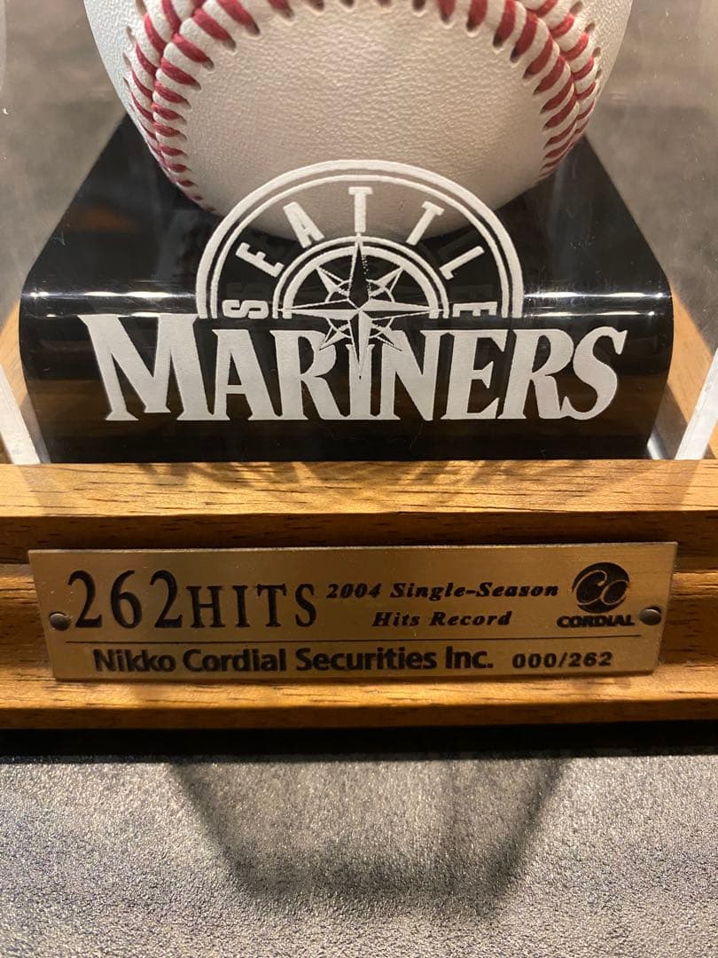 超希少マリナーズ イチロー サインボール 262安打達成 日興コーディアル非売品