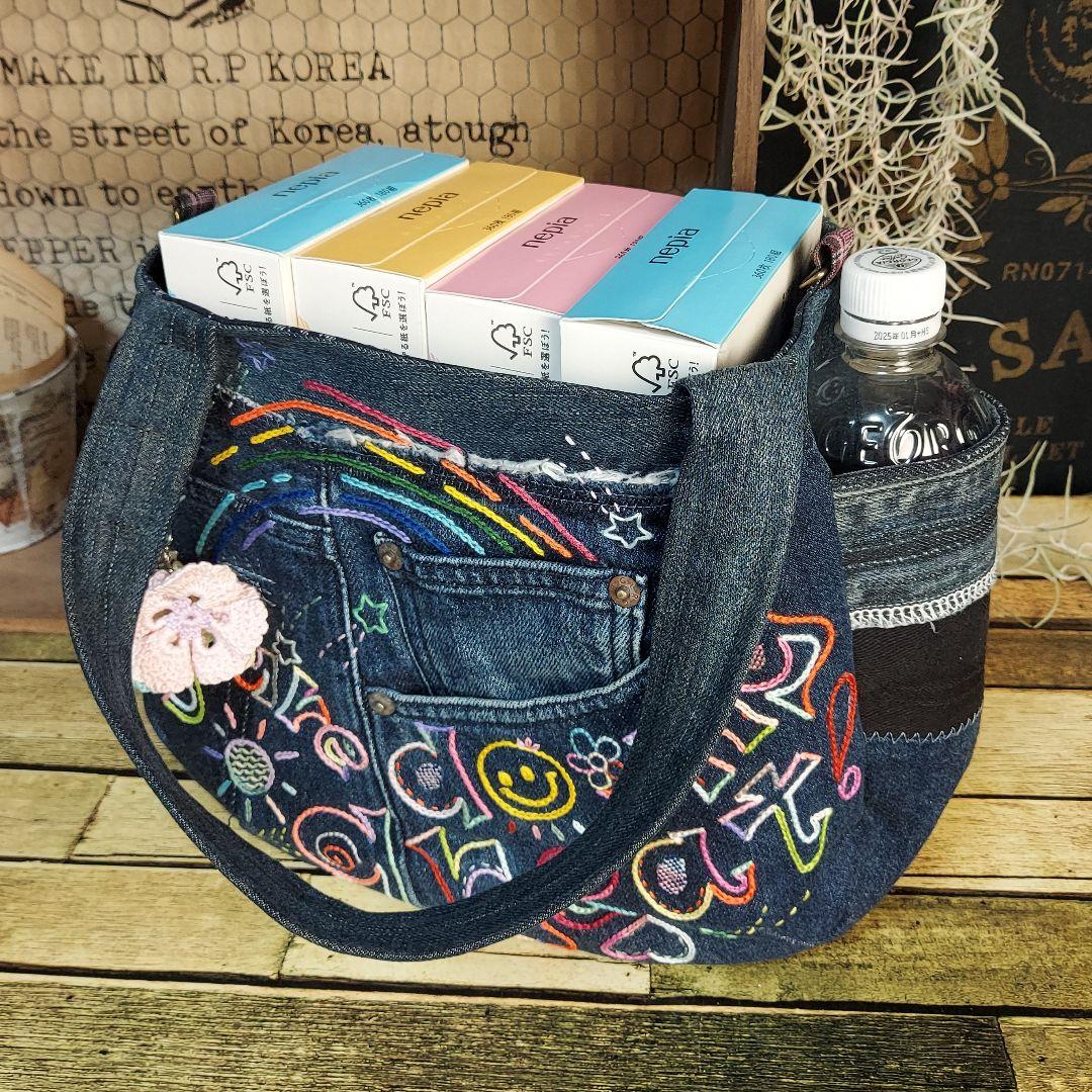 刺繍デニムバック　No.676　デニムリメイク　刺繍バック　丸いバック