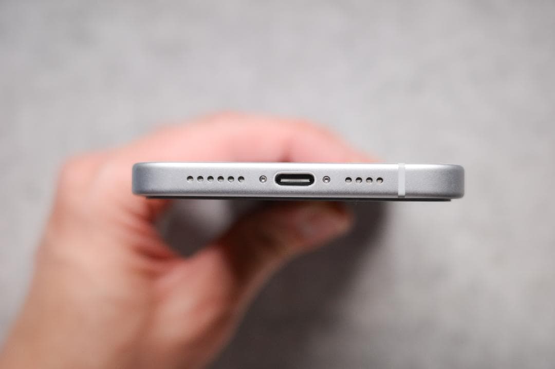 iPhone 15 Plus 128GB ブルー SIMフリー 中古