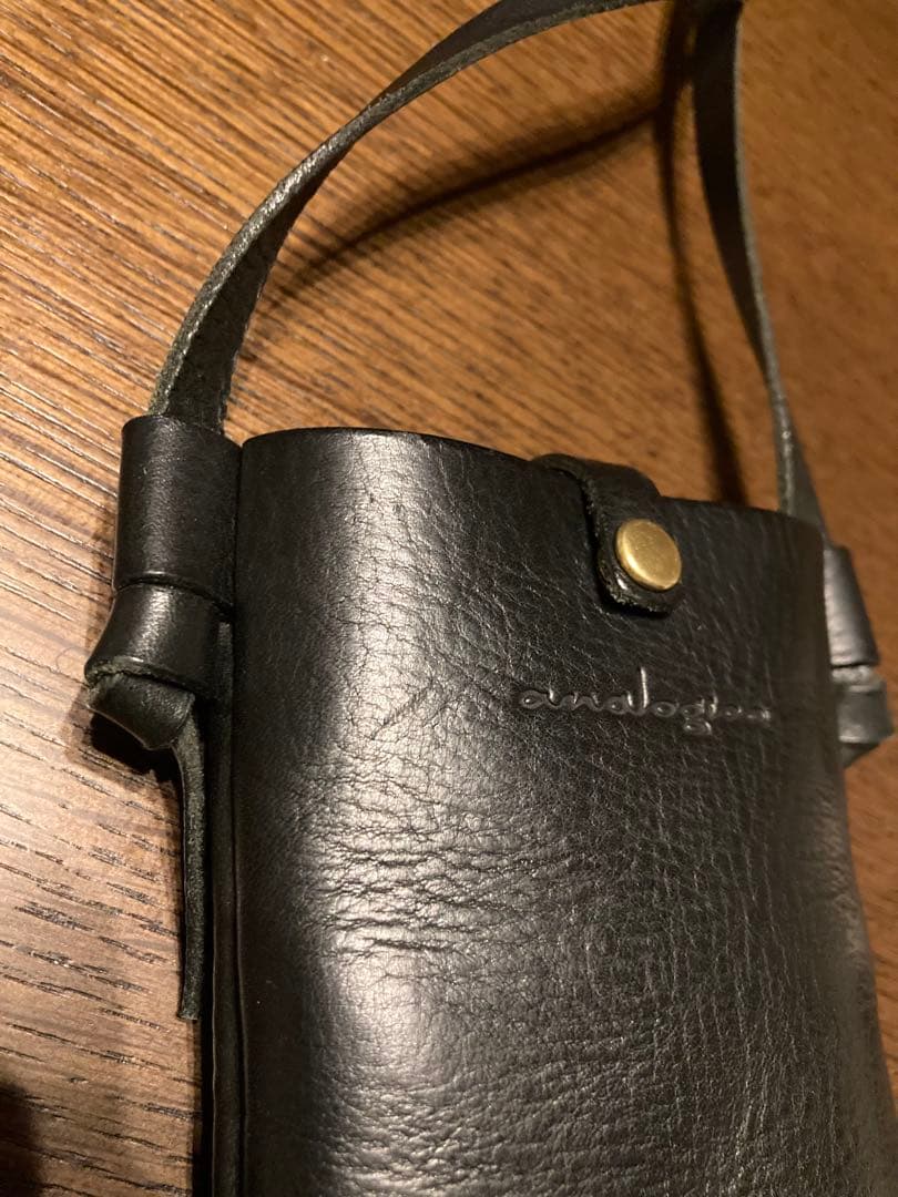 アナロジコ　スマホショルダー　旧デザイン