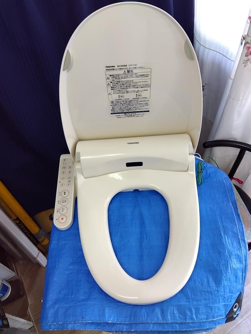 １６０４★東芝温水洗浄便座、洗浄クリーニング済、清潔です