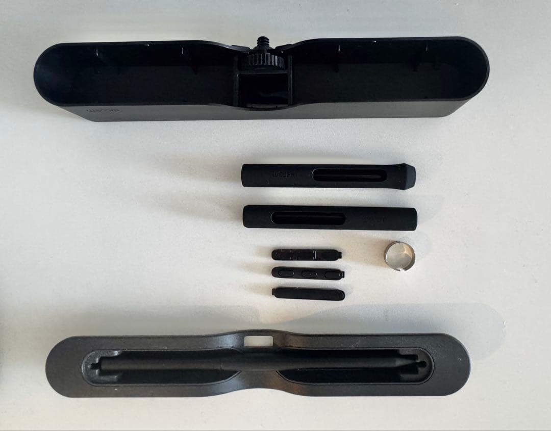 Wacom Cintiq Pro 22 本体＋専用スタンド