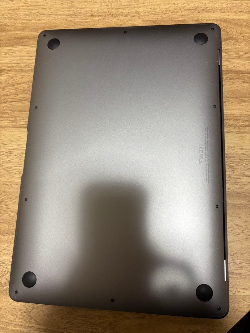 【充電回数30未満】Apple MacBook AIR 8GB/256GB