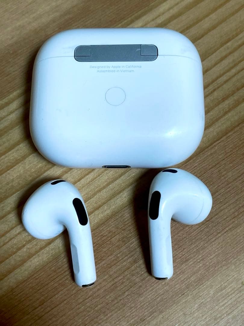AirPods 第3世代　ホワイト イヤホン&充電ケース MME73J/A