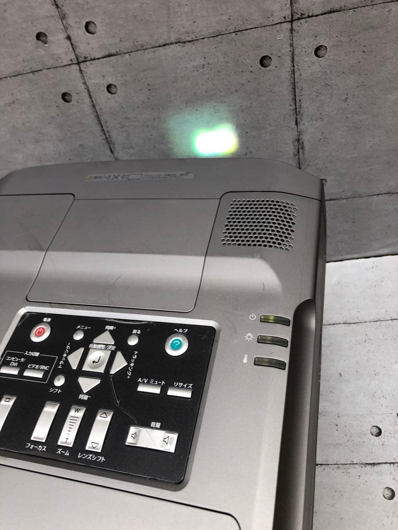 Epson EMP-8300通電のみジャンク品扱い(L172)