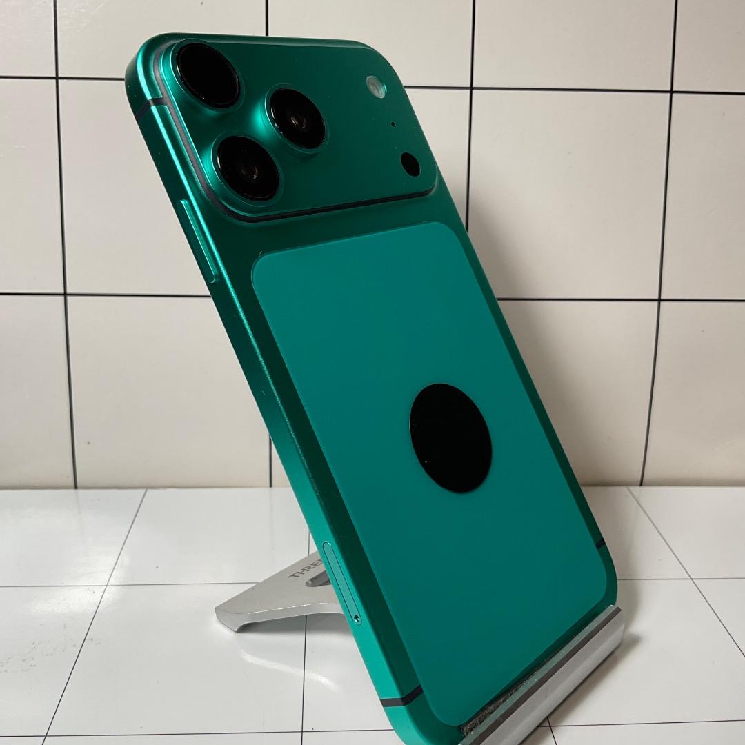 カスタム【限定】　iPhone17Pro　256GB 　SIMフリー