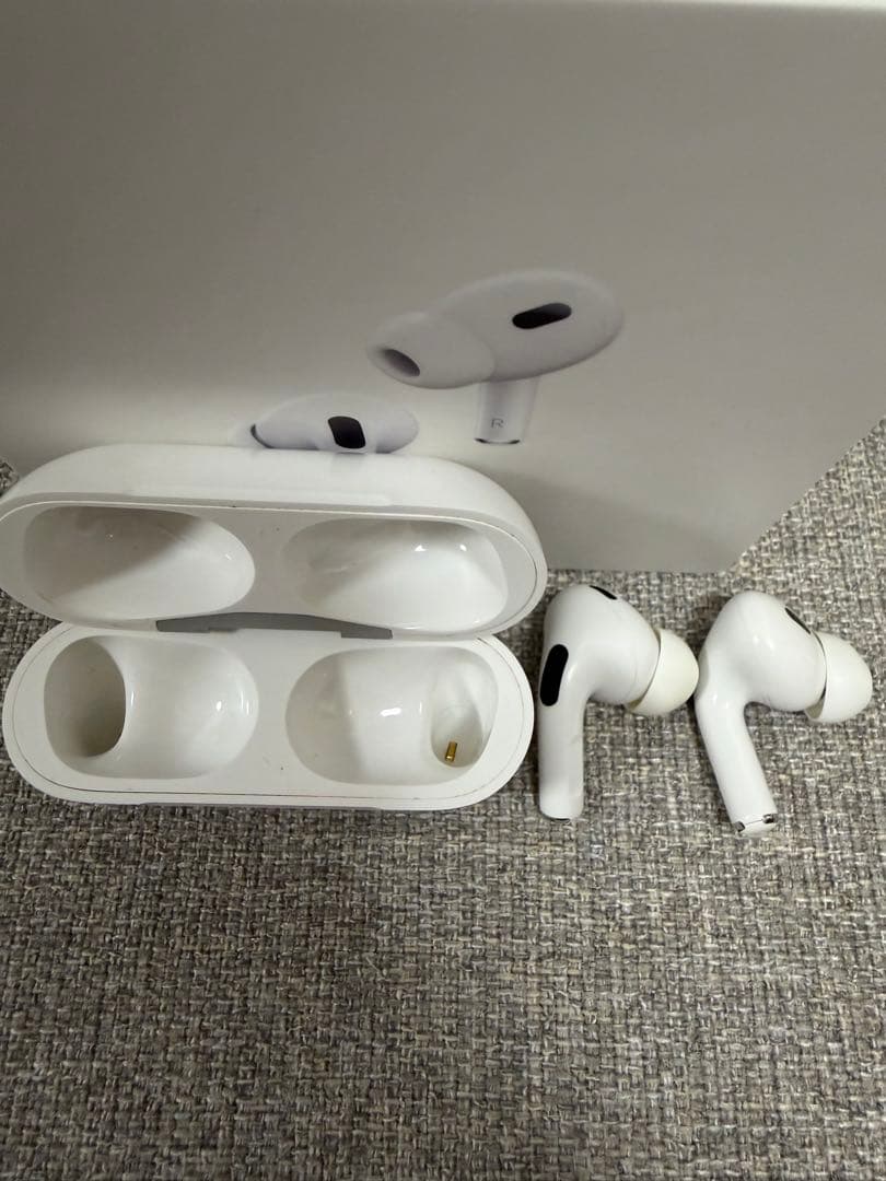 【送料無料】Apple AirPods Pro2 本体