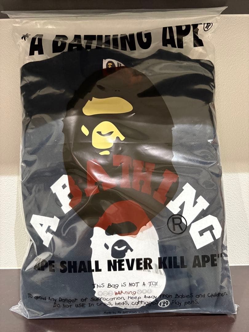 あ*や様 【新品未開封】APE クラシック カレッジ クルーネック スウェット