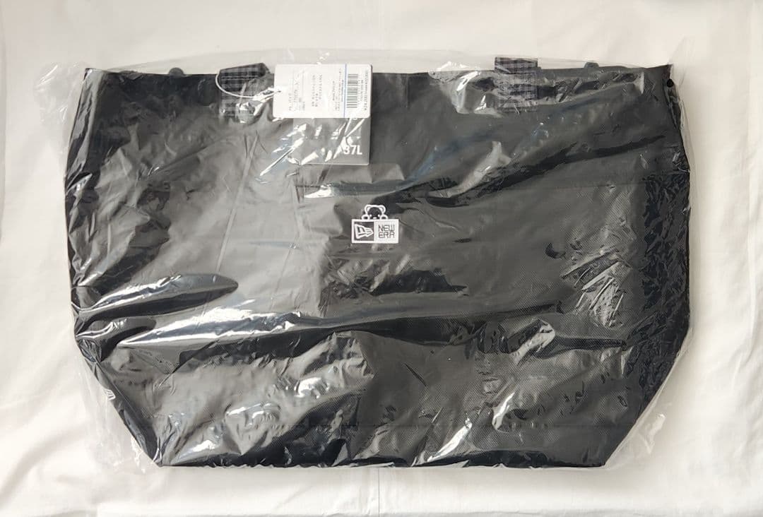 familiar newera ボディバッグ